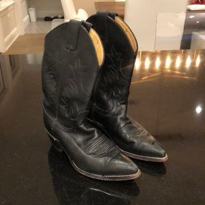 Black classic western cowgirl boots